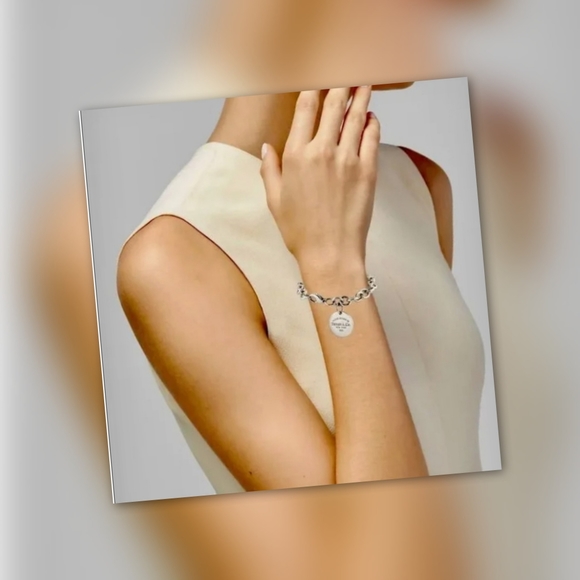 Tiffany & Co. Return to Tiffany Round Tag Bracelet - Picture 7 of 11